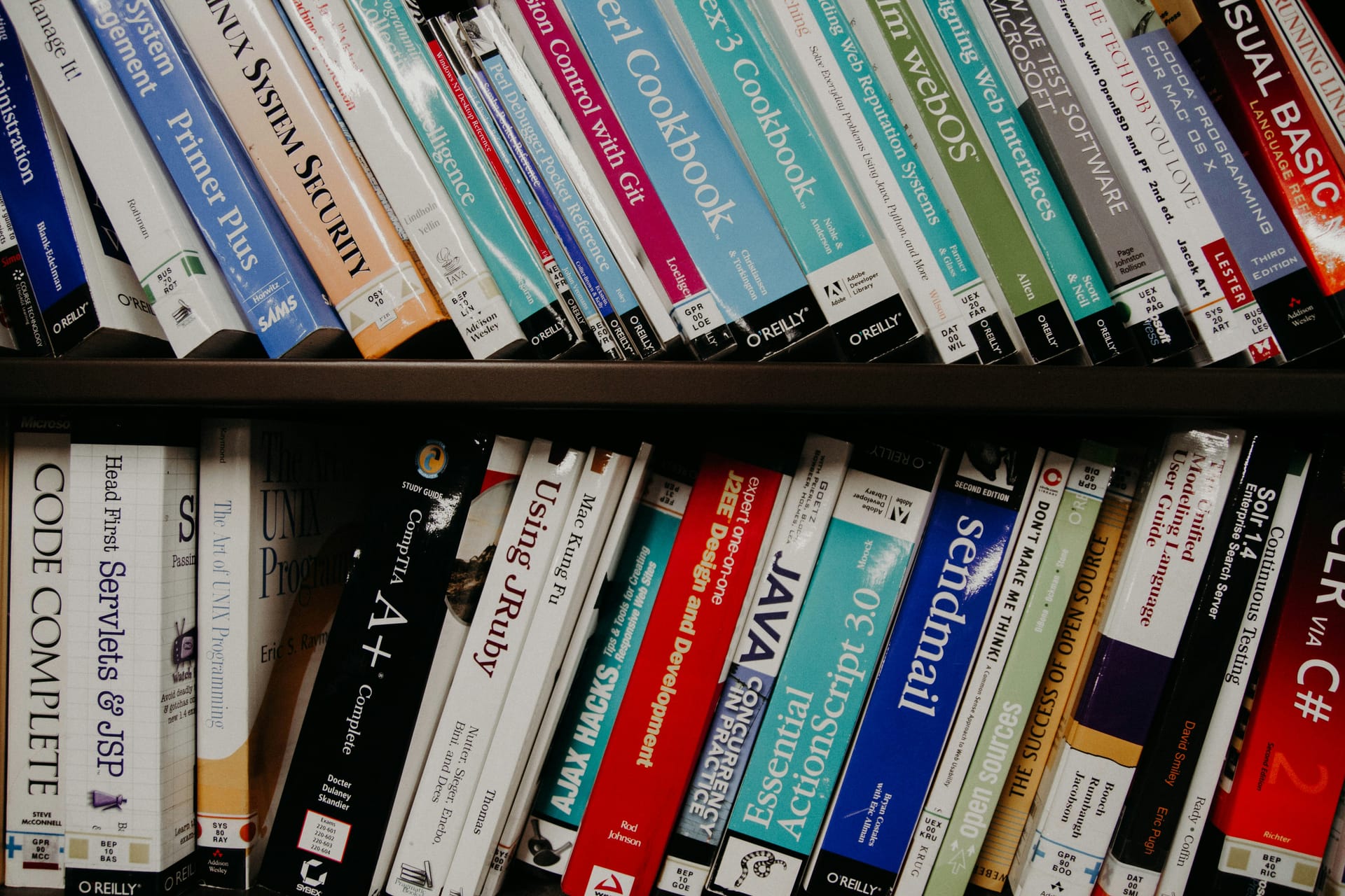 Java 27 features: Compact Object Headers by default, JFR redaction & post-quantum TLS!